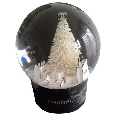 boule a neige chanel|Chanel Coco Neige 2024/25: .